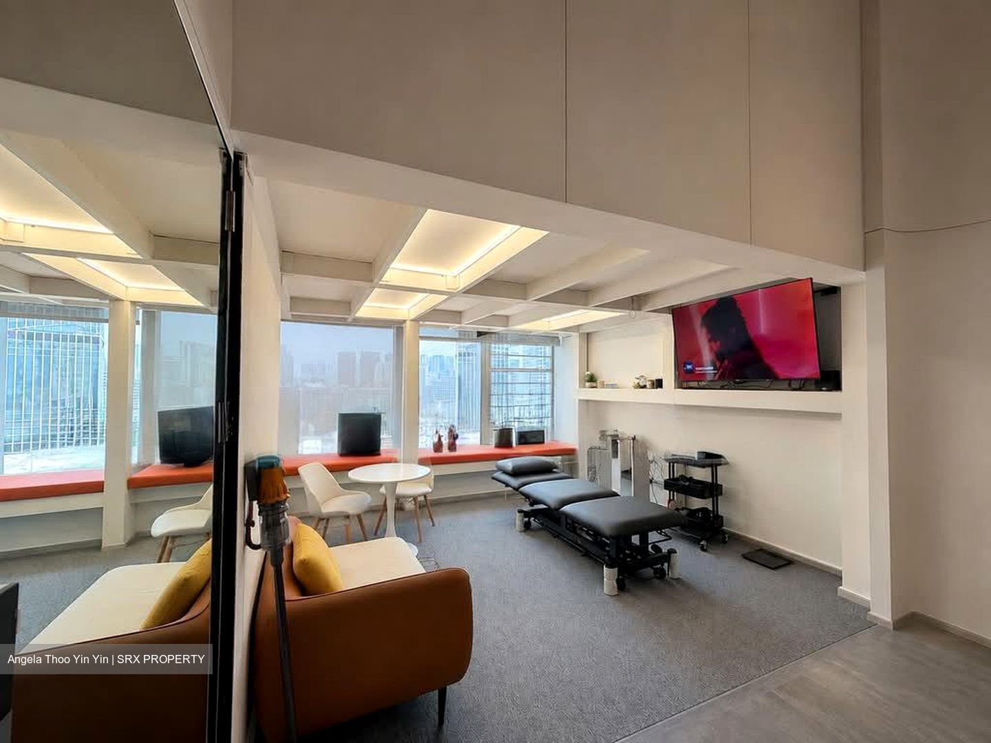 The Central (D1), Office #599558271